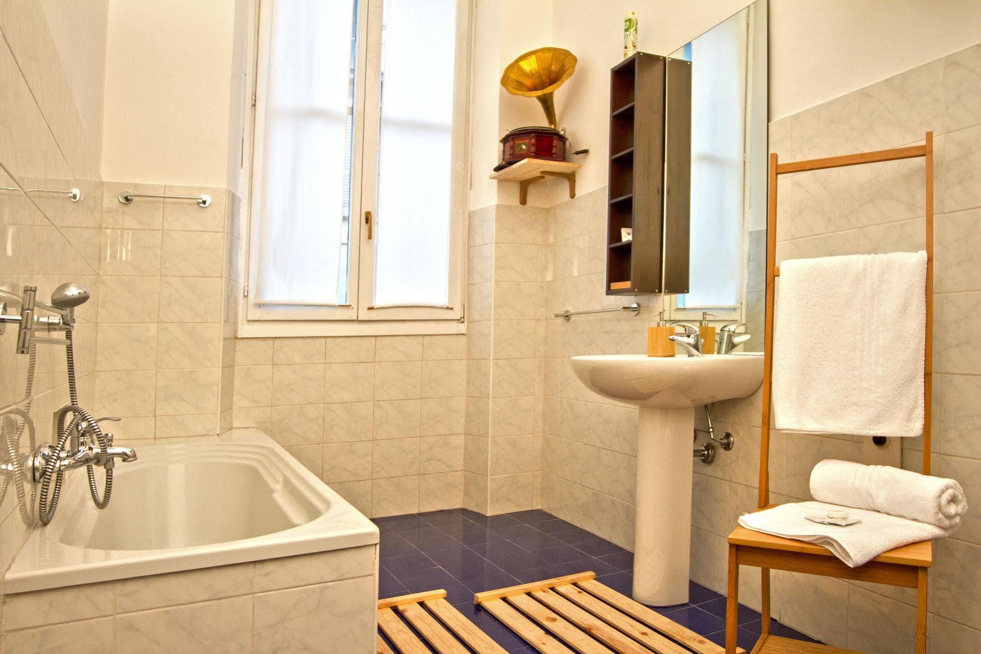 Innperfect Suite Milano Exteriör bild